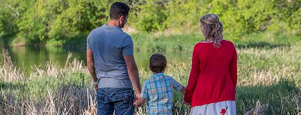Family looking at Sturgeon River