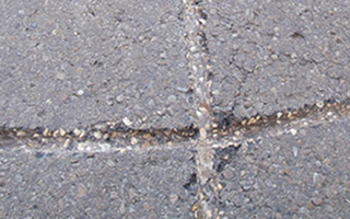 An unfilled crack